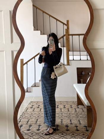 【Z830488】交叉V領綁帶長袖條紋長裙套裝