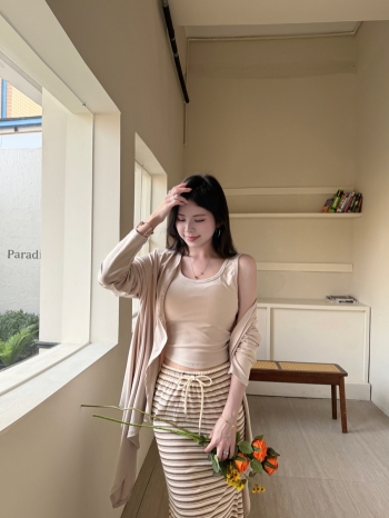 【Z830489】背心不規則罩衫+條紋長裙三件套