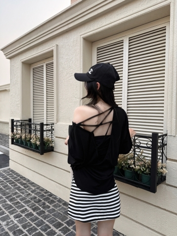 【Z830499】垂墜舒適莫代爾棉美背短T