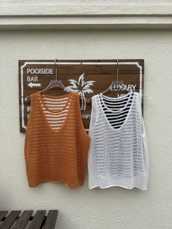 【Z830551】韓系縷空針織條紋背心兩件套