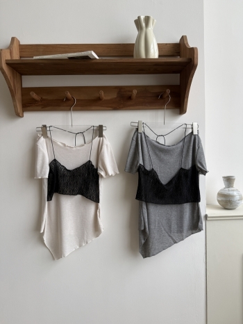 【Z830577】掛脖蕾絲拼接假兩件修身短T