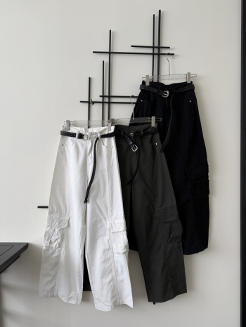 【Z830605】高街潮流口袋設計彎刀工裝褲(附腰帶)