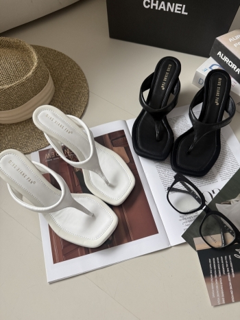 【Z830616】法式方頭坡跟夾腳涼拖鞋