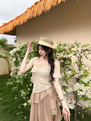 【Z830538】法式溫柔風斜肩蕾絲蝴蝶結上衣