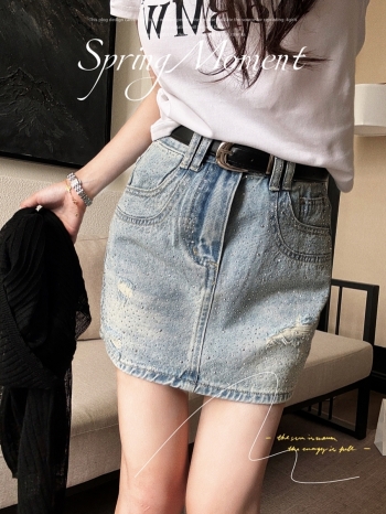 【Z830607】水洗淺藍刷破燙鑽牛仔短裙(附腰帶)