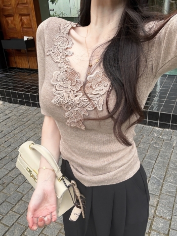 【Z830772】氣質蕾絲花邊V領中袖針織衫