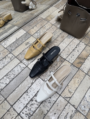 【Z830944】英倫風工字帶雕花內增高穆勒鞋