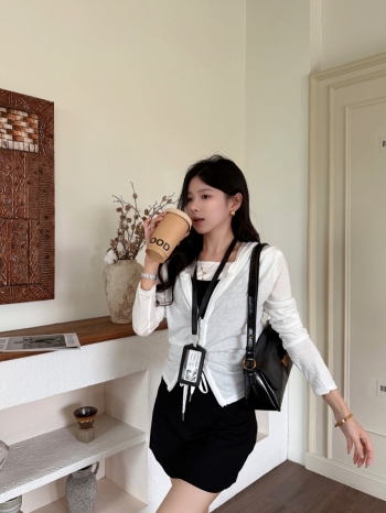 【Z831095】休閒撞色背心+連帽外套短裙三件套